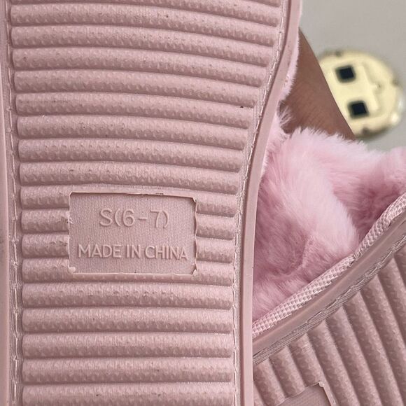 Jessica Simpson Women's Cross Band Soft Plush Memory Foam House Slipper Size 6/7 - Picture 9 of 13